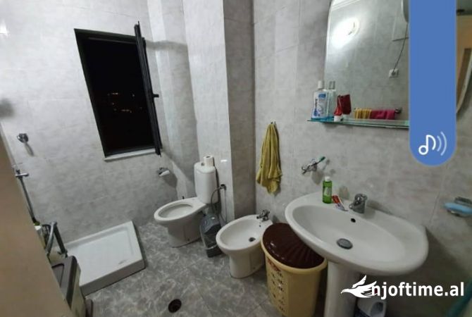 Shtepi me qera Apartament ne Tirane, 1+1, Mobilimi E mobiluar, Pagesa 40,000  Leke.