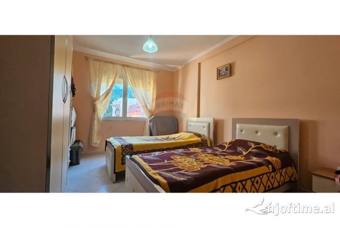 Shtepi ne shitje Apartament ne Tirane, 2+1, Mobilimi E mobiluar, Pagesa 130,000  Euro.