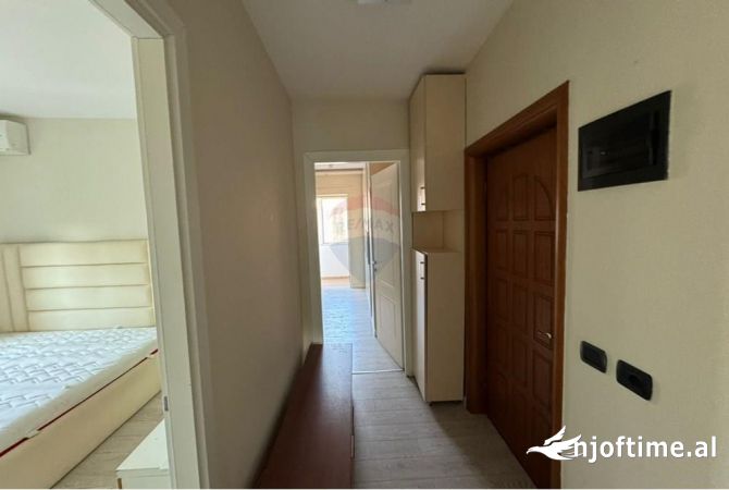 Shtepi ne shitje Apartament ne Tirane, 2+1, Mobilimi E mobiluar, Pagesa 187,000  Euro.