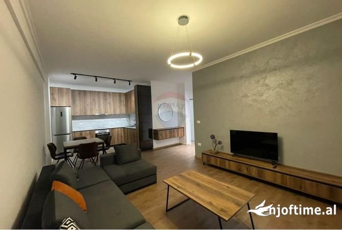 Shtepi me qera 1+1 ne Tirane - 700 Euro