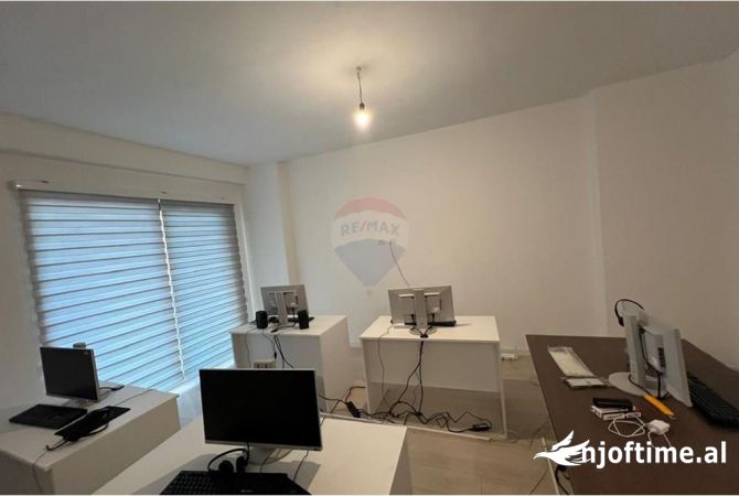 Ambient biznesi me qera 3+1 ne Tirane - 750 Euro