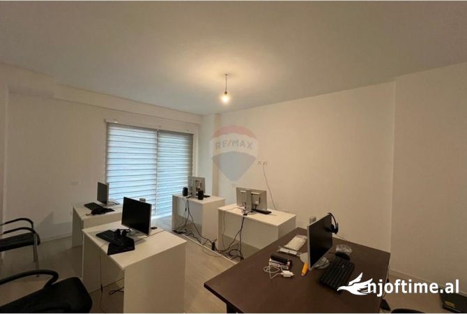 Ambient biznesi me qera 3+1 ne Tirane - 750 Euro