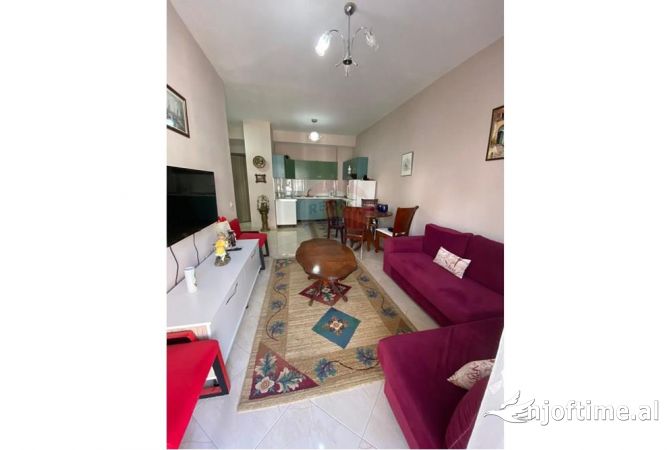 Shtepi me qera 2+1 ne Tirane - 450 Euro