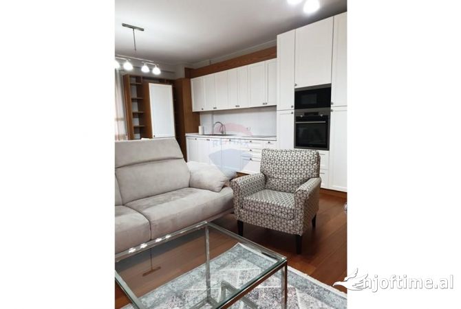 Shtepi me qera 3+1 ne Tirane - 1,100 Euro