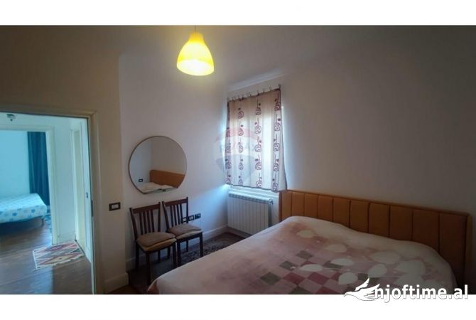 Shtepi me qera 2+1 ne Tirane - 700 Euro