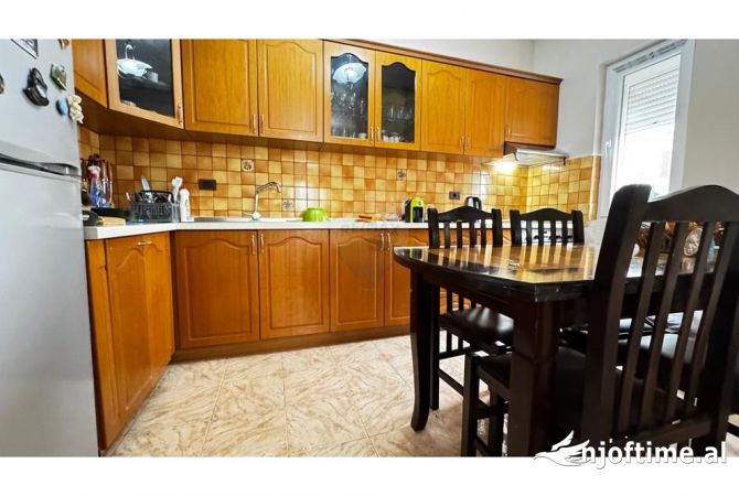 Shtepi me qera 2+1 ne Tirane - 500 Euro