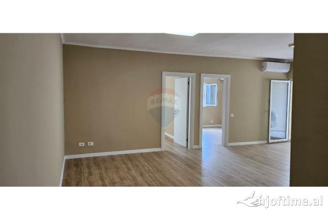 Ambient biznesi me qera 3+1 ne Tirane - 700 Euro