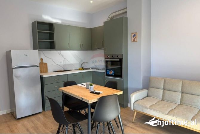 Apartament 1+1 me qira tek rruga Karl Gega