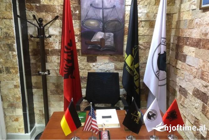 Ambient biznesi me qera 3+1 ne Tirane - 500 Euro