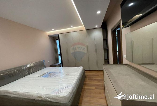 Shtepi me qera 2+1 ne Tirane - 830 Euro