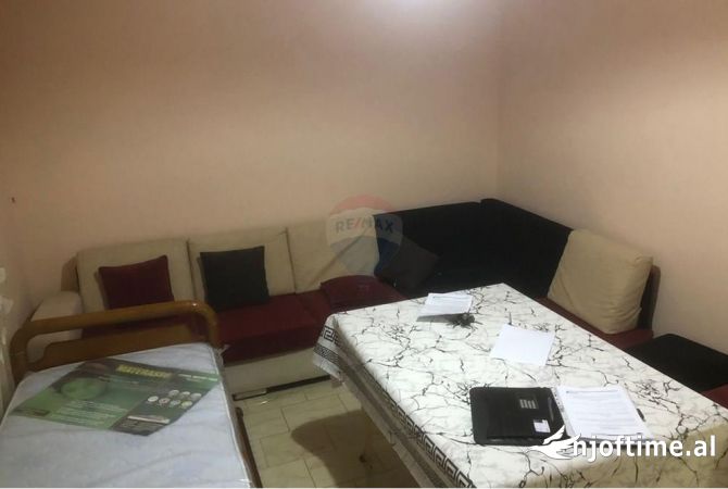 Shtepi me qera 2+1 ne Tirane - 40,000 Leke