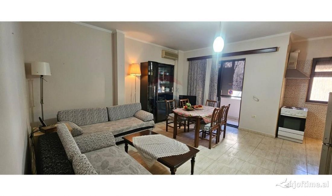 Shtepi me qera Apartament ne Tirane, 2+1, Mobilimi E mobiluar, Pagesa 50,000  Leke.