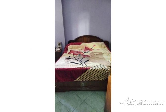 Shtepi me qera 2+1 ne Tirane - 380 Euro