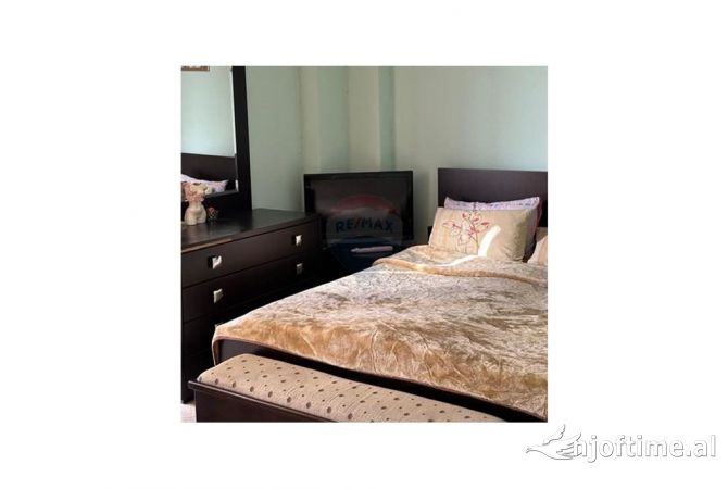 Shtepi me qera 2+1 ne Tirane - 600 Euro