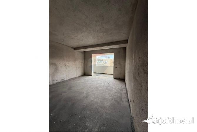 Shtepi ne shitje 2+1 ne Tirane - 155,000 Euro