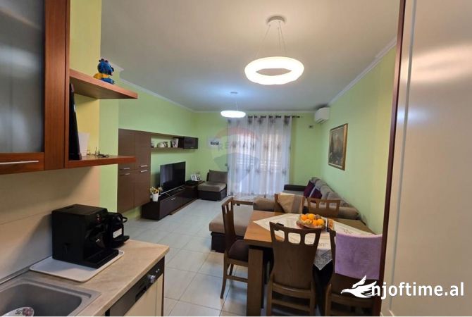 Shtepi ne shitje 1+1 ne Tirane - 130,000 Euro