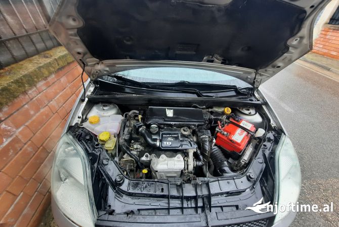 Cars for sale  in Tirana - 2,500 Euro