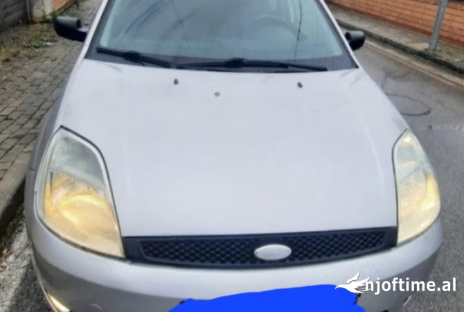 Makina ne shitje ne Tirane - 2,500 Euro