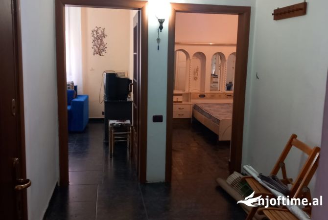 Shtepi me qera 1+1 ne Tirane - 60,000 Leke