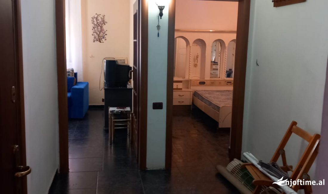 Shtepi me qera Apartament ne Tirane, 1+1, Mobilimi E mobiluar, Pagesa 60,000  Leke.