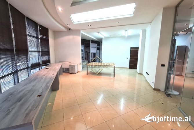 Ambient biznesi me qera 3+1 ne Tirane - 1,700 Euro