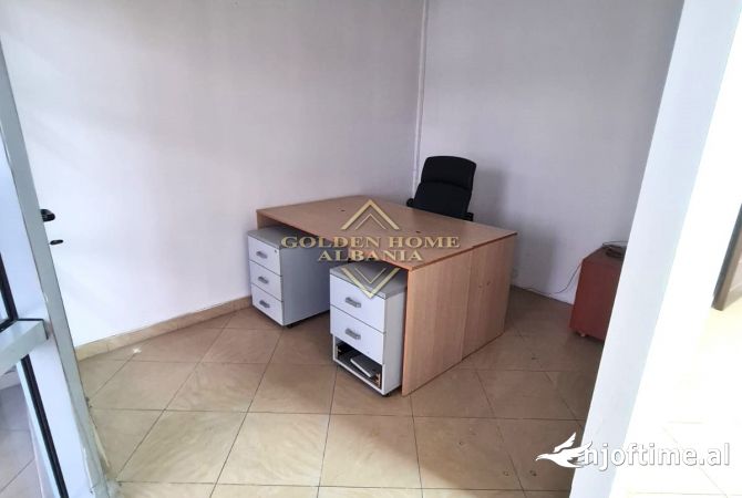 Ambient biznesi me qera 3+1 ne Tirane - 1,700 Euro