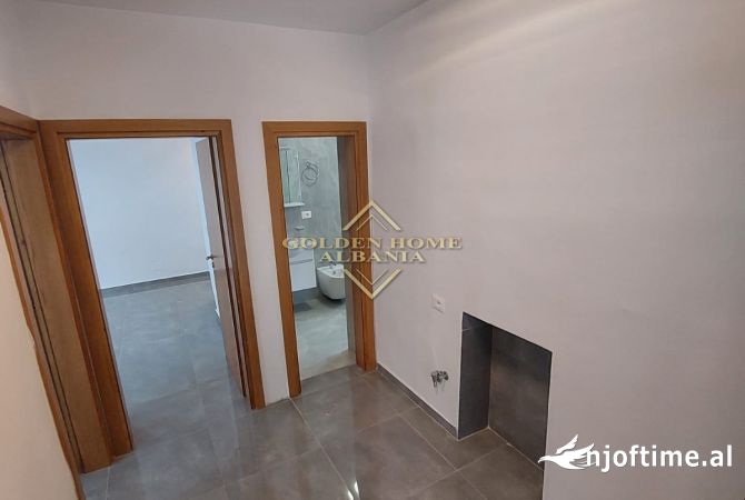 Jepet me qera apartament 1+1 bosh per zyra tek ish Parku i Autobuzave