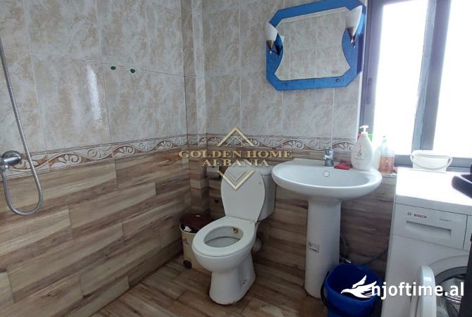 Shtepi ne shitje Vila Luksoze ne Tirane, 3+1, Mobilimi E mobiluar, Pagesa 1,380,000  Euro.