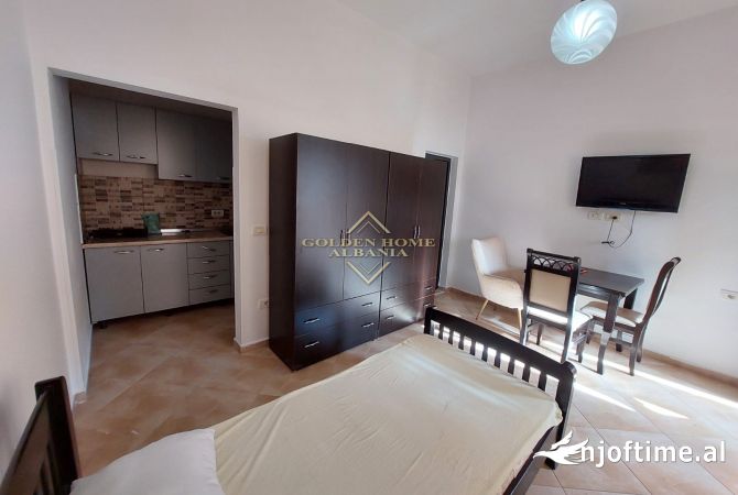 Shtepi ne shitje Vila Luksoze ne Tirane, 3+1, Mobilimi E mobiluar, Pagesa 1,380,000  Euro.