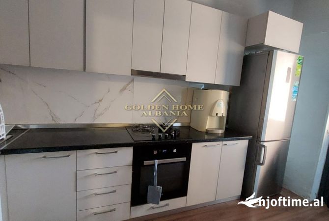 Shtepi ne shitje Vila Luksoze ne Tirane, 3+1, Mobilimi E mobiluar, Pagesa 1,380,000  Euro.