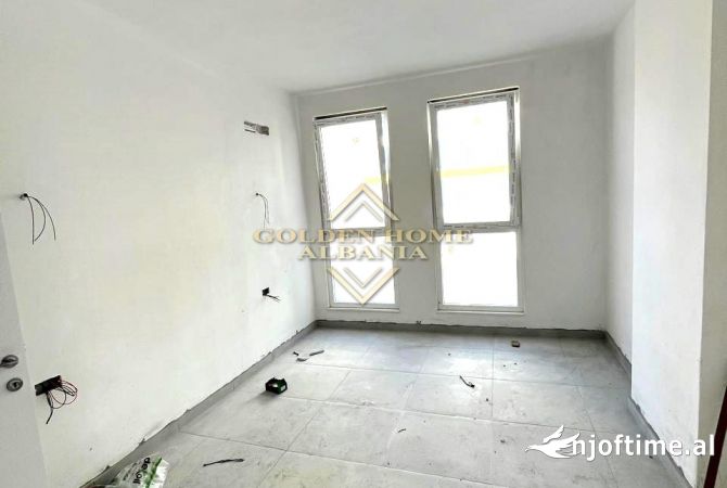 Shtepi ne shitje Apartament ne Tirane, 2+1, Mobilimi Bosh, pa mobiluar, Pagesa 120,000  Euro.