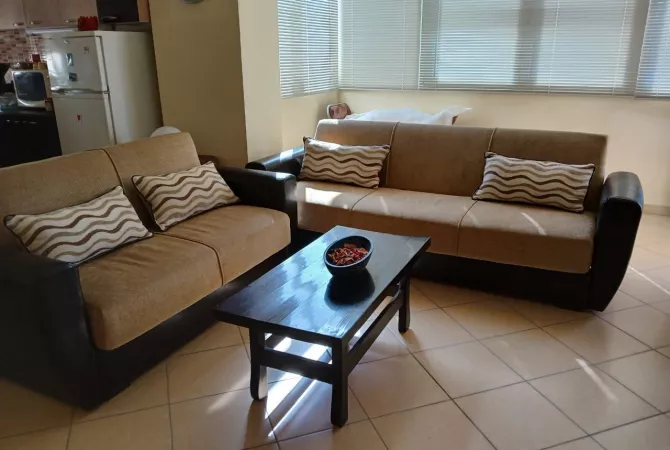 Shtepi me qera Apartament ne Tirane, 2+1, Mobilimi E mobiluar, Pagesa 600  Euro.