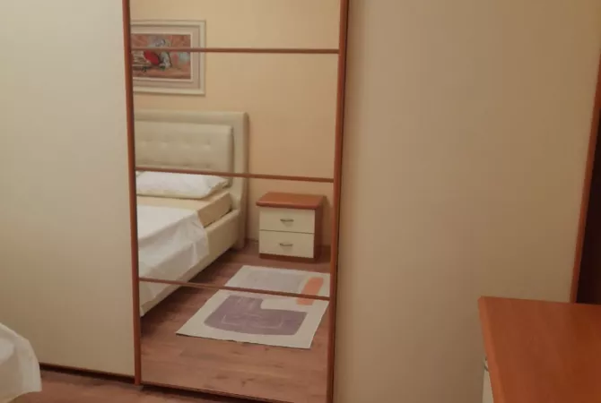 Shtepi me qera Apartament ne Tirane, 2+1, Mobilimi E mobiluar, Pagesa 500  Euro.