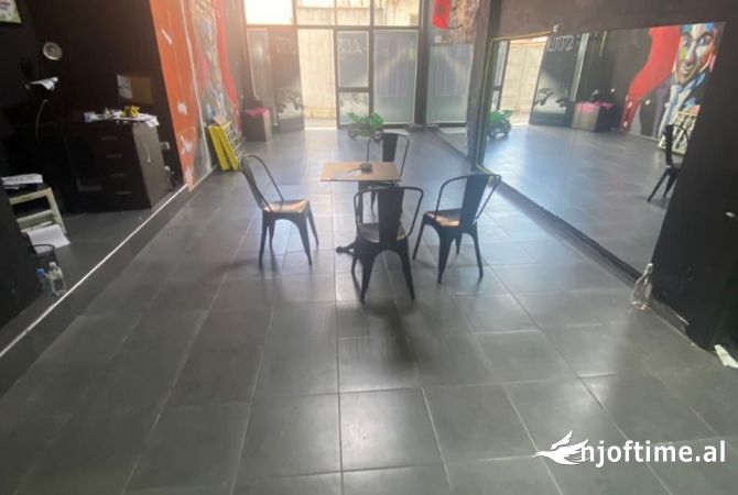 Ambient biznesi me qera 1+1 ne Tirane - 350 Euro