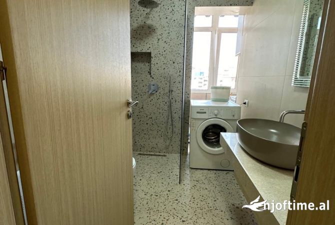 Shtepi me qera Apartament ne Tirane, Garsoniere, Mobilimi E mobiluar, Pagesa 38,000  Leke.