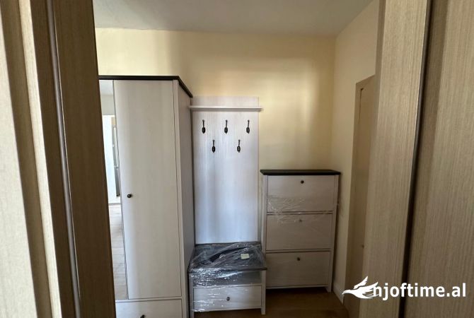 Shtepi me qera Apartament ne Tirane, Garsoniere, Mobilimi E mobiluar, Pagesa 38,000  Leke.