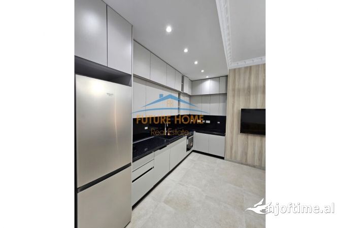 Shtepi me qera 2+1 ne Tirane - 1,700 Euro
