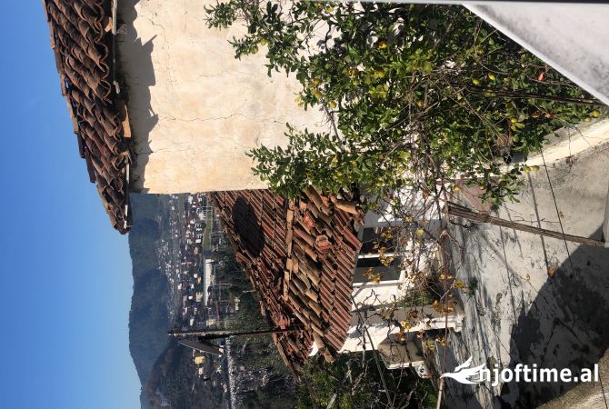 Shtepi me qera 2+1 ne Tirane - 20,000 Leke