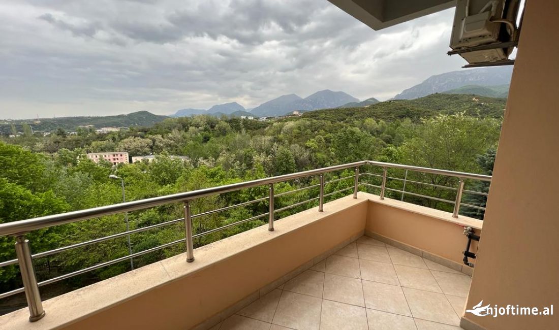 Shtepi me qera Apartament ne Tirane, 1+1, Mobilimi E mobiluar, Pagesa 40,000  Leke.