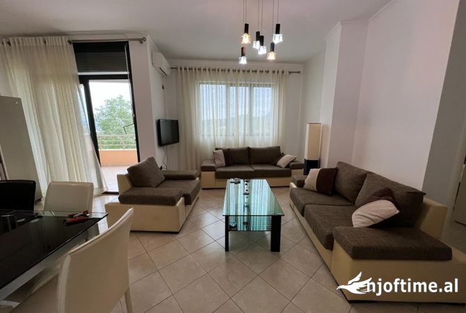 Shtepi me qera Apartament ne Tirane, 1+1, Mobilimi E mobiluar, Pagesa 40,000  Leke.