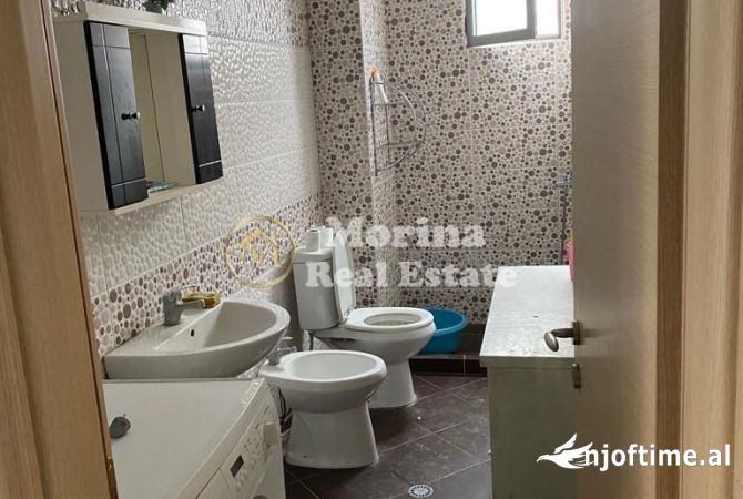 Shtepi me qera 2+1 ne Tirane - 450 Euro