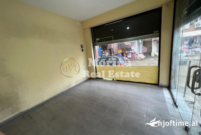 Shitet ambient per Biznes/2 dyqane, te Tregu Cam, 105060 EURO