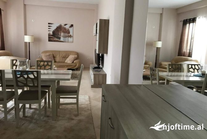 Shtepi me qera 2+1 ne Tirane - 400 Euro
