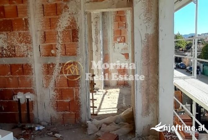 Shtepi ne shitje Apartament ne Tirane, 2+1, Mobilimi Bosh, pa mobiluar, Pagesa 165,000  Euro.