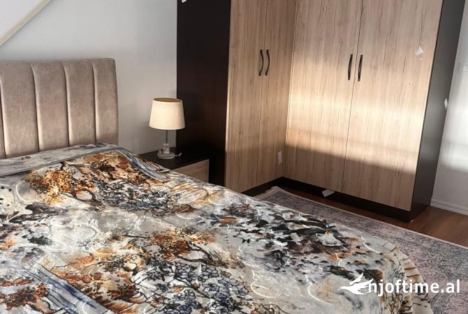 Shtepi me qera Apartament ne Tirane, 1+1, Mobilimi E mobiluar, Pagesa 450  Euro.