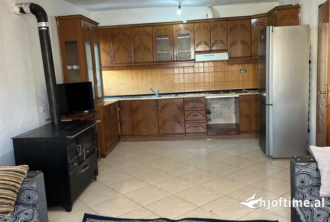 Casa in affitto 2+1 a Tirana - 300 Euro