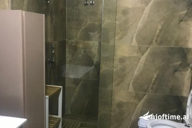 Shtepi me qera 2+1 ne Tirane - 650 Euro