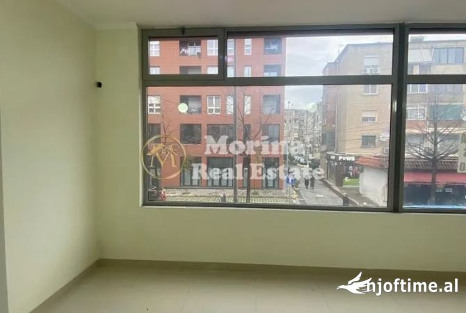 Ambient biznesi me qera 3+1 ne Tirane - 600 Euro