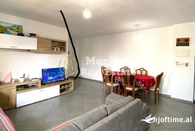 Shtepi me qera 2+1 ne Tirane - 450 Euro