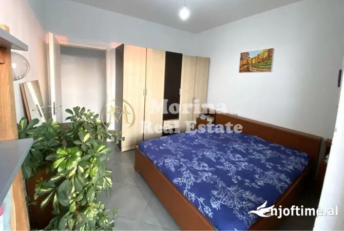 Shtepi me qera Apartament ne Tirane, 2+1, Mobilimi E mobiluar, Pagesa 450  Euro.